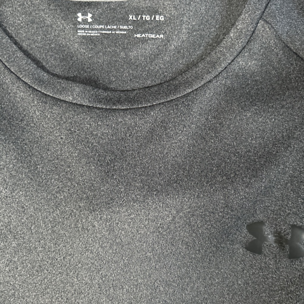 Mens Under Armour long sleeve tshirt - Picture 2 of 3